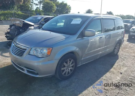 2016 Chrysler Town & Country Touring z USA, uszkodzony, nr VIN 2C4RC1BG9GR229002